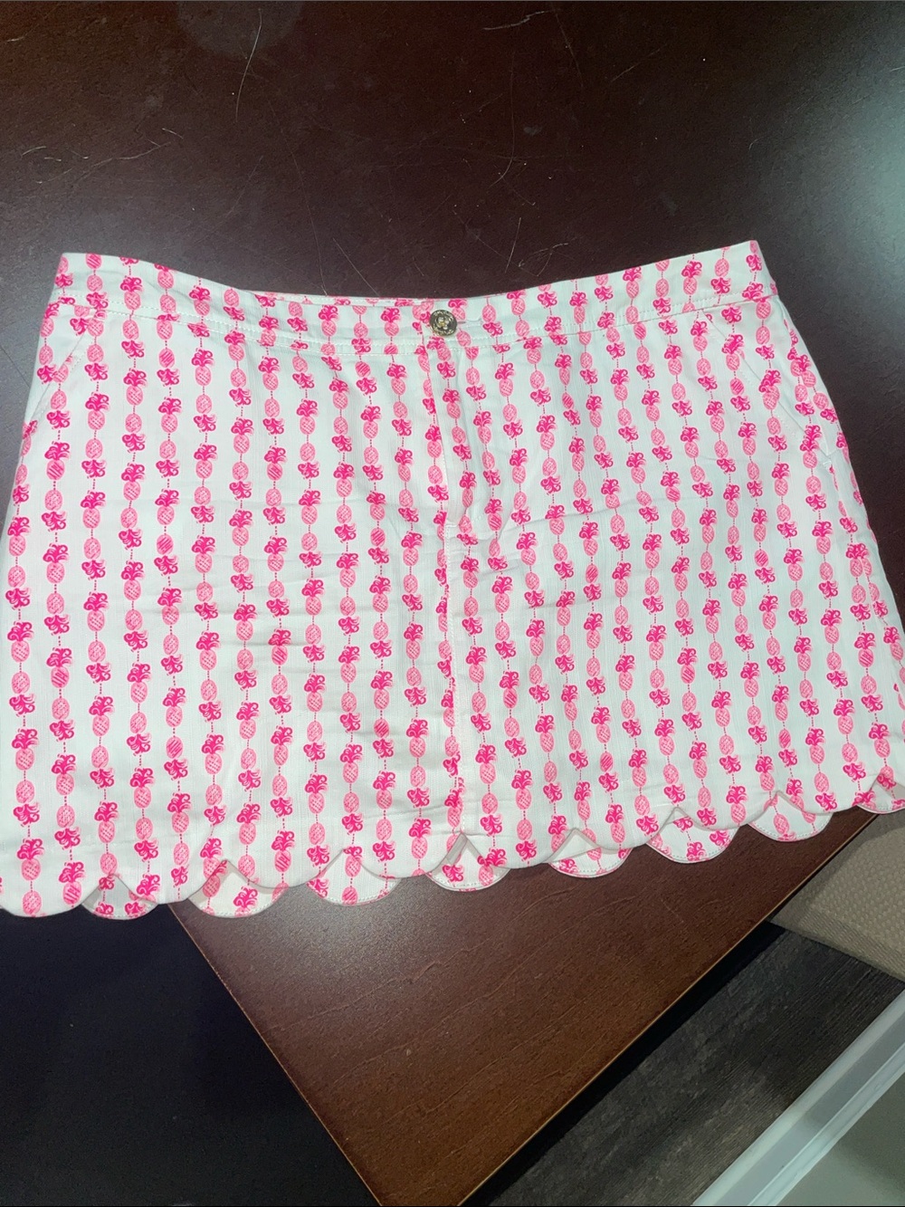 Lilly Pulitzer Pink pineapple scalloped Mini Skirt with shorts attached 🩷🍍